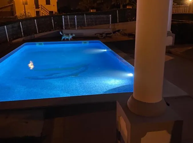 Вилла Med - Private Pool, Garden, Sun Day, Stunning Views Албуфейра