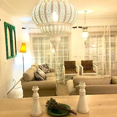 Вилла Med - Private Pool, Garden, Sun Day, Stunning Views Албуфейра