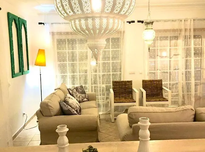 Villa Med - Private Pool, Garden, Sun Day, Stunning Views Albufeira